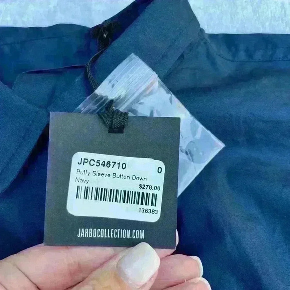 JARBO - NWT NAVY PUFFY SLEEVE COTTON BLOUSE - Picture 2 of 16